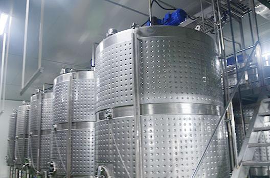 全套柑橘汁飲料生產(chǎn)設(shè)備復(fù)合果汁飲料生產(chǎn)線廠價(jià)直銷(xiāo)